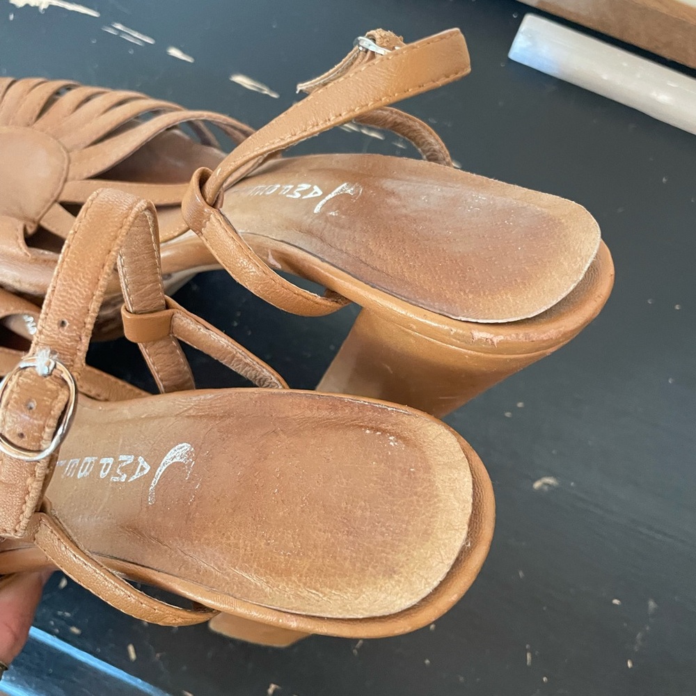 Jeffrey Campbell Tan Platform Sandals - Picture 3 of 4